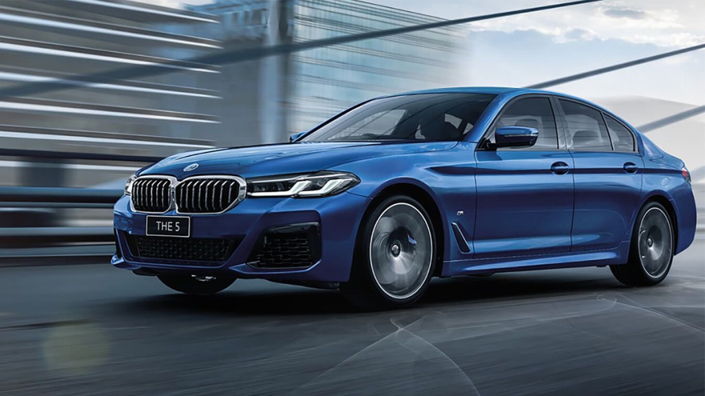 BMW 5 series driving shot