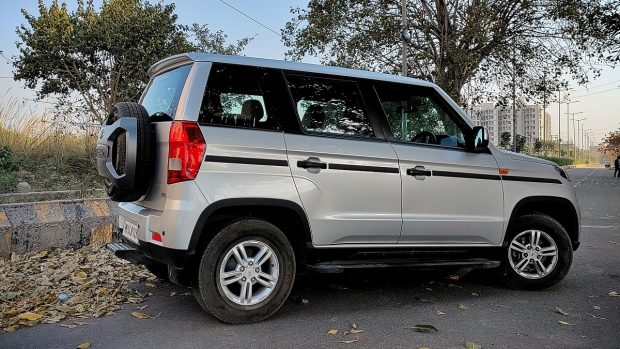 Mahindra Bolero Neo Review Side View