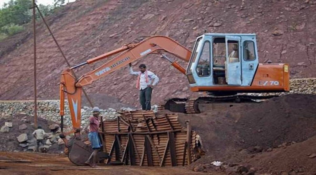 Changing its earlier stance. the Union ministries of steel has recently supported the miners’ case for lifting of ban on export of iron ore extracted from the Karnataka's three districts – Bellary, Chitradurga and Tumkar.