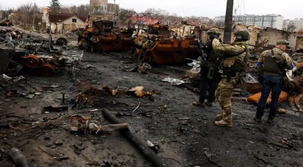 The Russian campaign at the city of Mariupol however, the main port of eastern Ukrainegoes unabated although as the news came in on 18th April, nearly a brigade strength of deeply entrenched Ukrainian fighters are holding on.