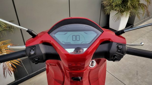 Okinawa Okhi-90 Review instrument Console