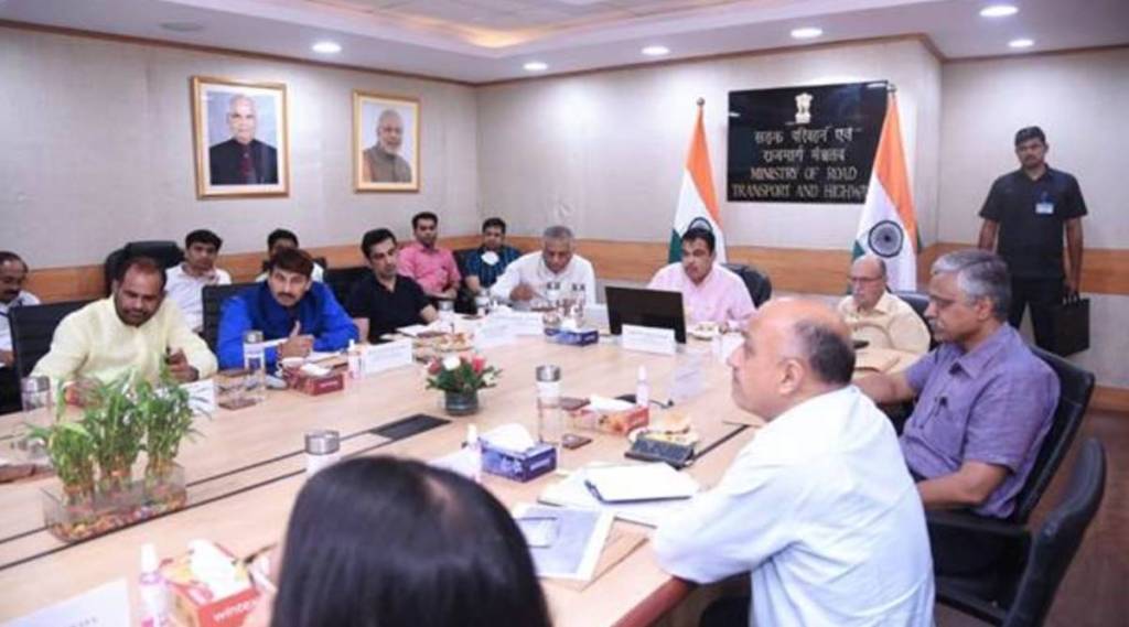 Gadkari chairs meeting to review NHLML’s proposal to revamp logistics