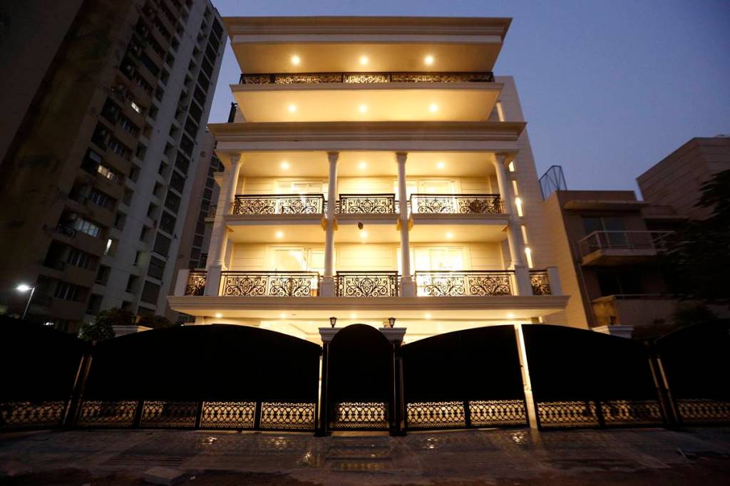 Independent floors gaining traction among service class people