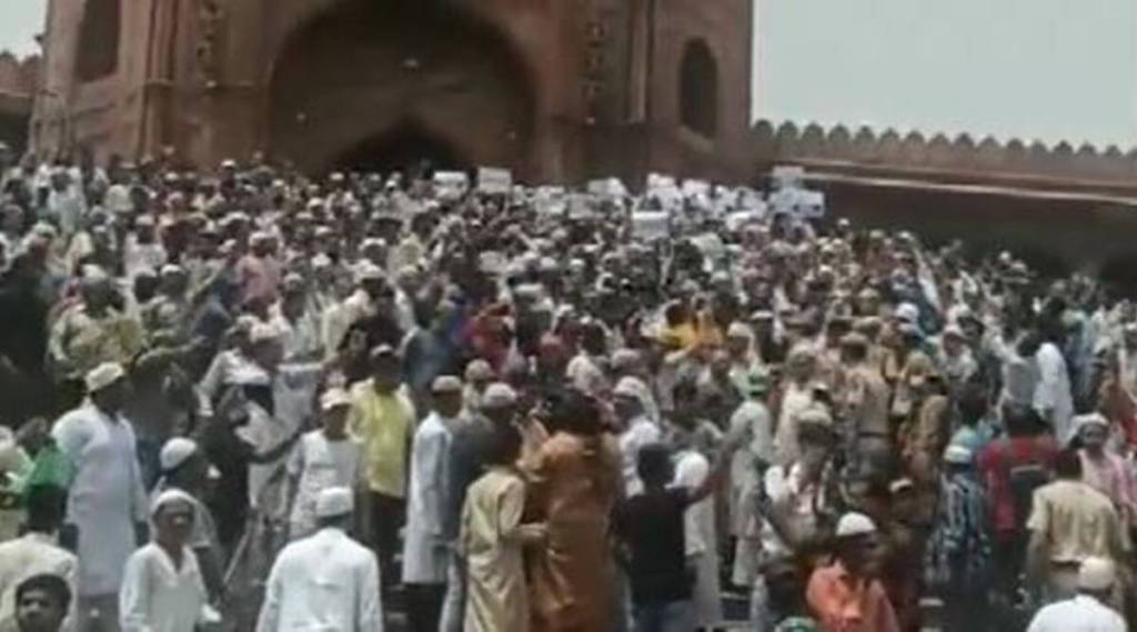 Protests outside Jama Masjid demanding Nupur Sharma's arrest. (ANI Twitter video screengrab)