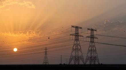 Under the UDAY scheme for discoms’ revival, a target was set to reduce AT&C losses (pilferage) to 15% by 2018-19 and while many state discoms have been able to meet the target, UPPCL discoms have been among the laggards. (IE)