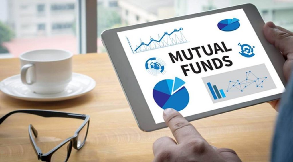 tax, income tax, income tax return, ITR, ITR filing, mutual fund, MF, debt fund, equity fund, dividend, redemption, SWP, short-term capital gain, long-term capital gain, salaried taxpayers, ITR-1, ITR-2