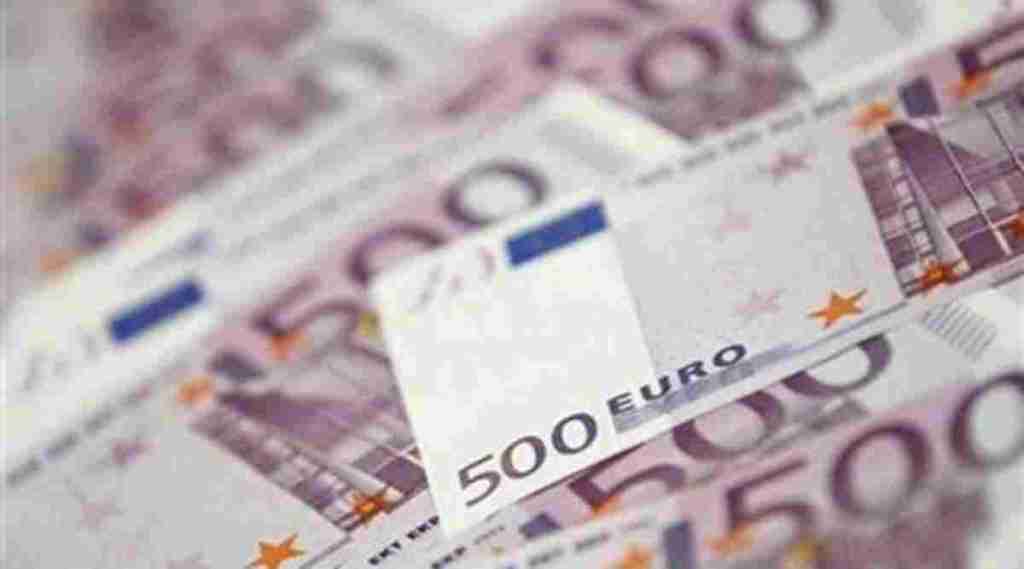 Forex reserves have plummeted by nearly $70 billion from the record high of $642.45 billion registered on September 3, 2021