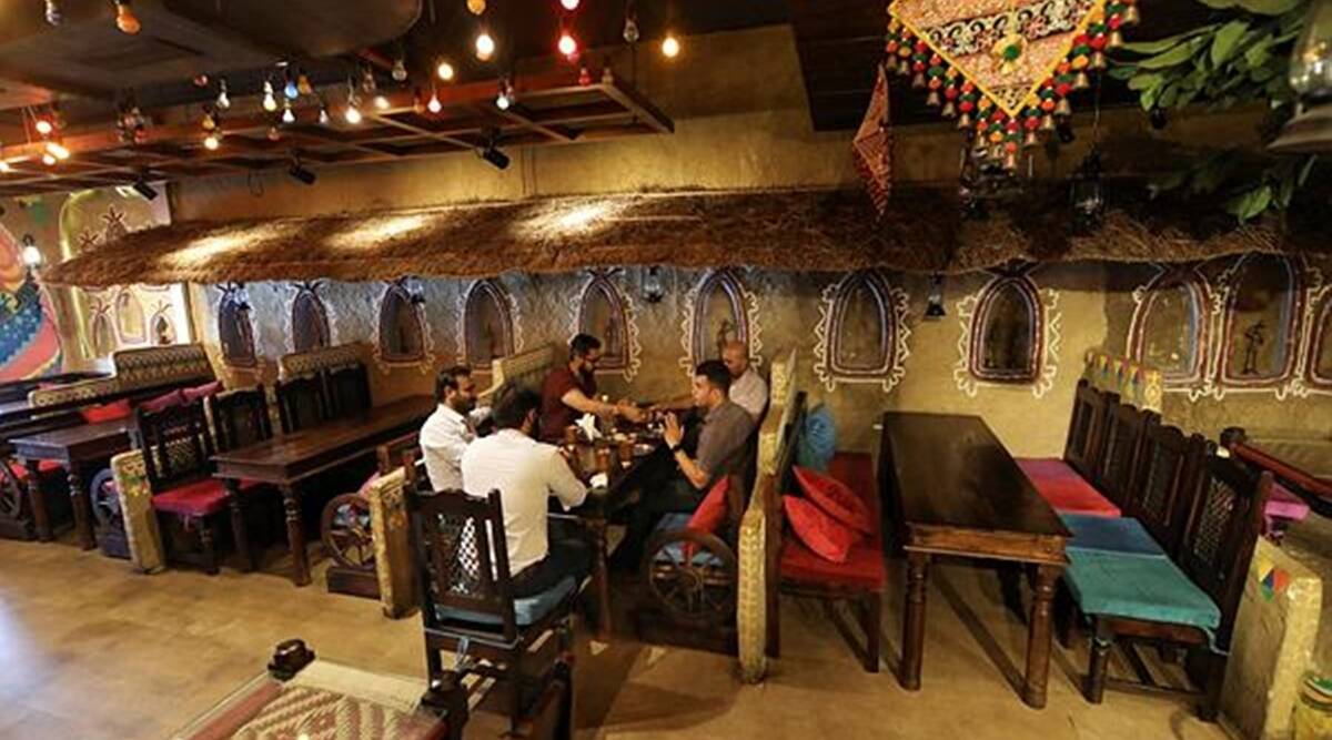 Hotels, restaurants barred from levying service charges Hotels, restaurants barred from levying service charges