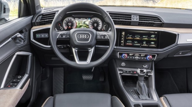 audi q3 interior