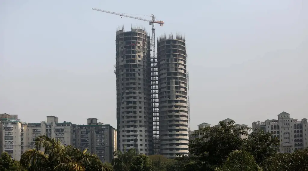 Noida Twin Towers demolition image
