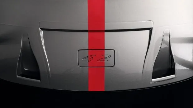 Being a car meant for the track, Porsche has worked on reducing the overall weight of the car and it tips the scales at approximately 1250kg. This reduction in weight has come from extensive use of lightweight carbon panels. The large rear wing, front and rear lids, side panels and roof are all made of carbon fibre.