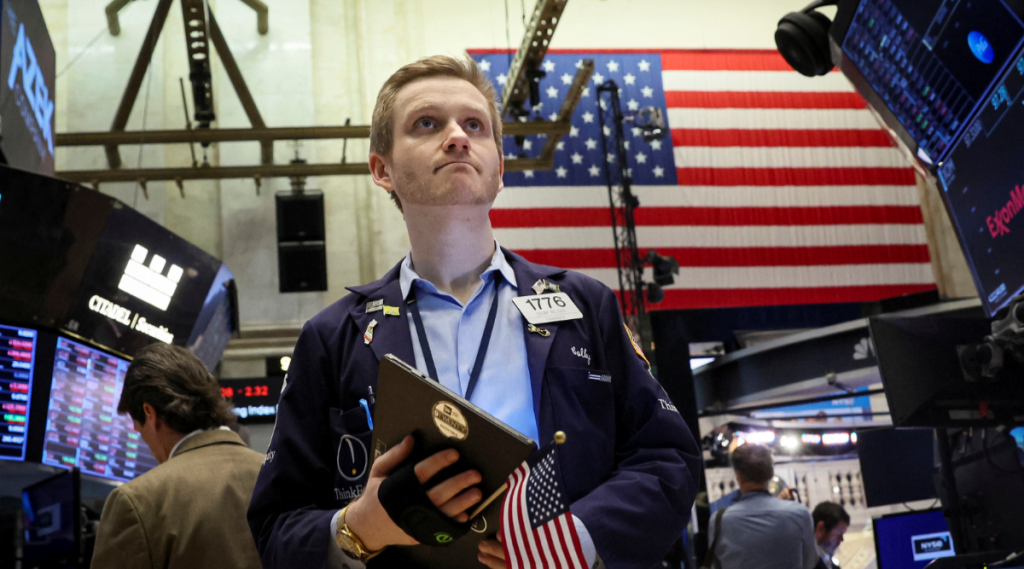 Hope for smaller rate rises lifts Wall Street, oil gains - Market News ...