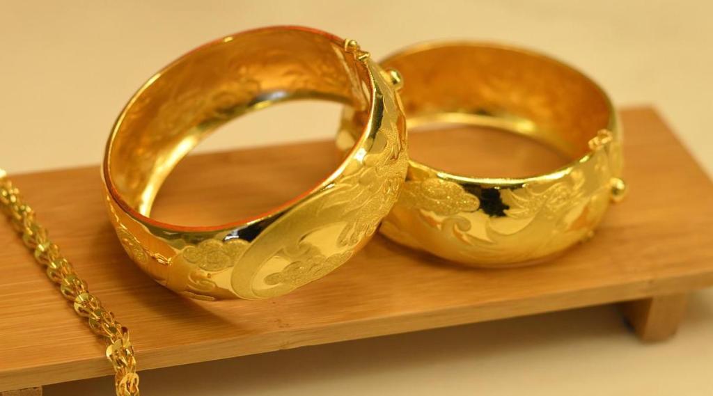 gold gift on raksha bandhan 2022