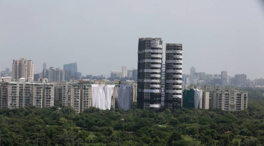 noida twin tower demolition pic