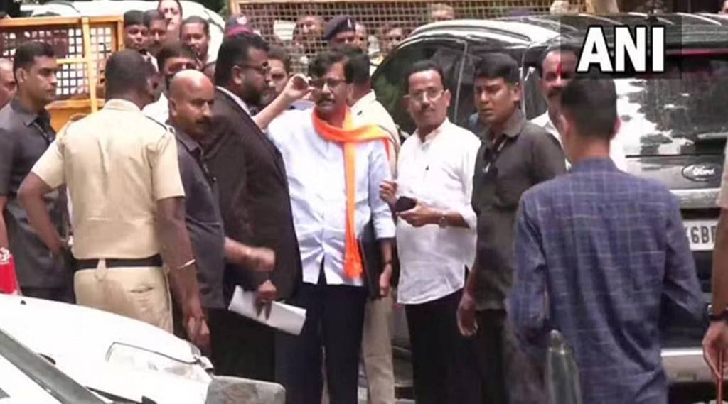 sanjay raut at ED office