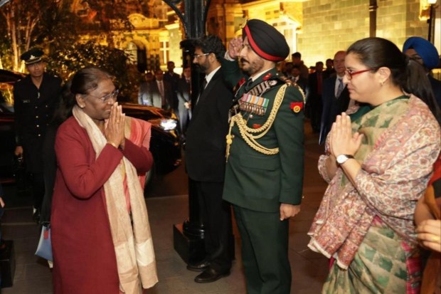 London: President Droupadi Murmu being welcomed upon her arrival to attend the State Funeral of Queen Elizabeth II and offer condolences on behalf of the Government of India, in London, United Kingdom. (PTI Photo)