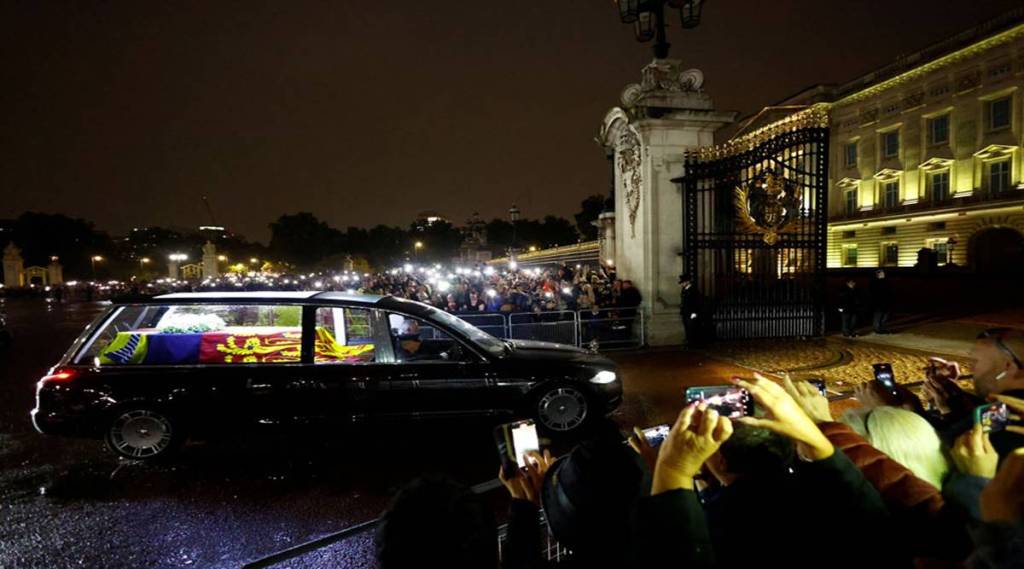 queen's final journey live