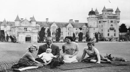 Queen II Elizabeth Balmoral estate