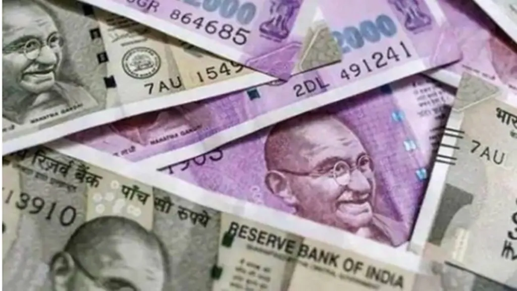 The weighted average cut-off of state debt rose by 9 bps to 7.65 per cent from 7.56 per cent in the last auction, with the weighted average tenor remaining stable at 15 years. (IE)