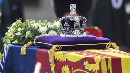 Monday's funeral and the period of mourning has already drawn hundreds of thousands of people to central London's streets and parks. (AP)