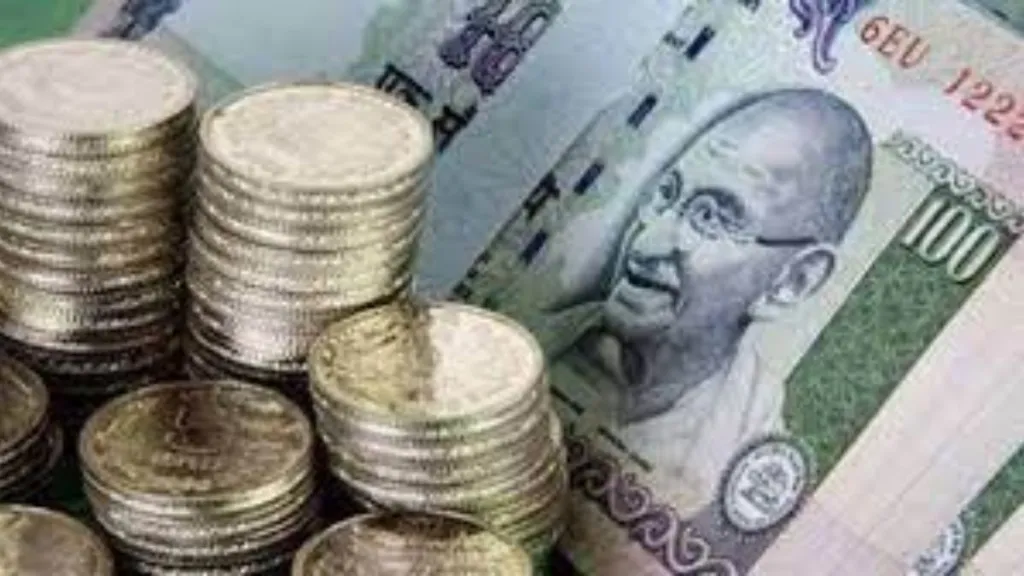 Weakening rupee puts pressure on margins of domestic carriers
