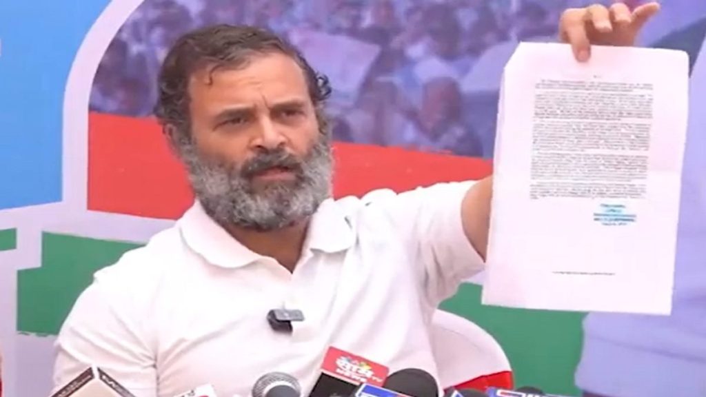 Congress leader Rahul Gandhi addresses a press conference during the party's 'Bharat Jodo Yatra', in Akola district, Thursday, Nov. 17, 2022. (Photo: Twitter/@INCIndia)
