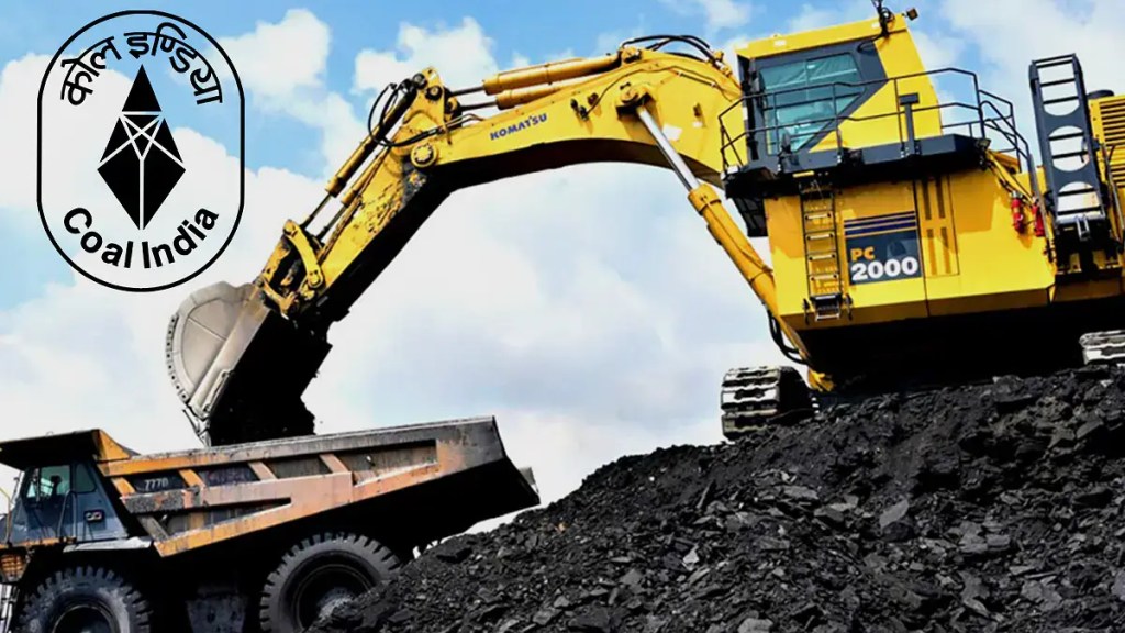 At current prices, sales at the lower end of the range could fetch the government some 165 billion rupees ($2 billion), according to Bloomberg calculations. Image: CIL