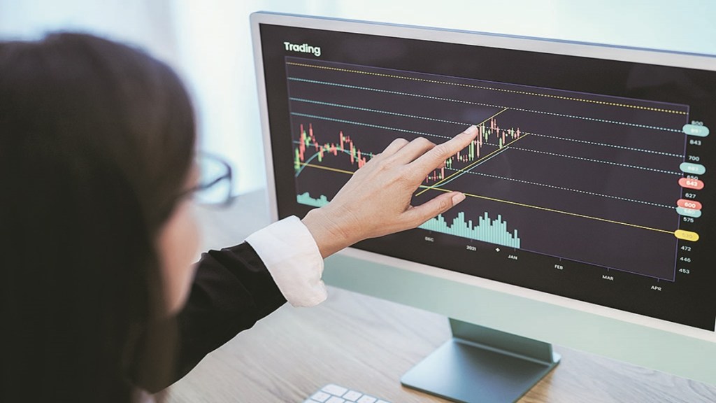 The ‘sequence’ or the order in which the investment returns are generated does not matter as long as the investor continues to hold the investment and has no interim withdrawals.