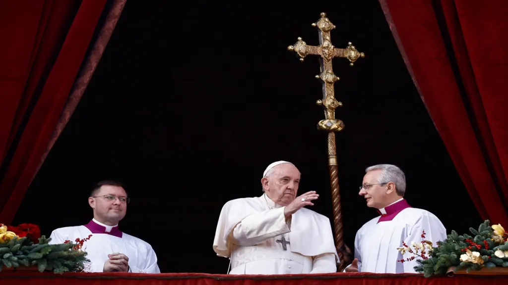 Pope Francis, Pope Francis on christmas message, christmas celebration,