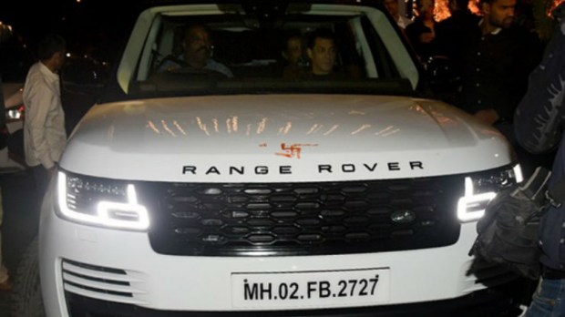Salman Khan Range Rover Vogue