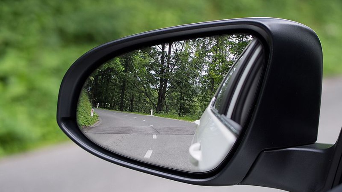 This is how you must adjust your car mirrors properly Car News The