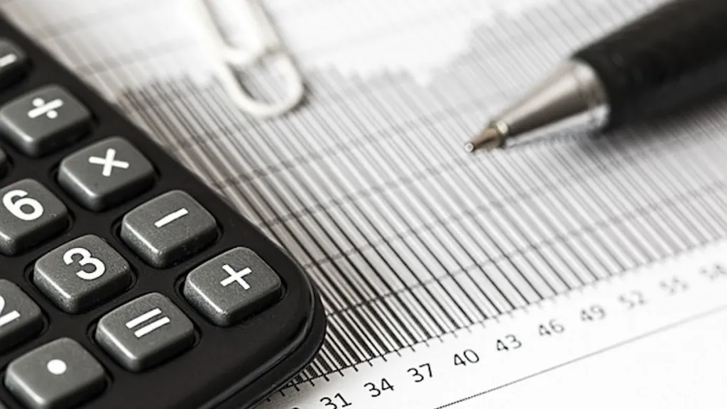 fixed deposit vs target maturity fund