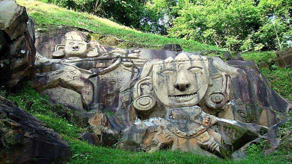 Unakoti means ‘one less than one crore’ in Hindi and Bengali and it is believed that many rock carvings are present here.