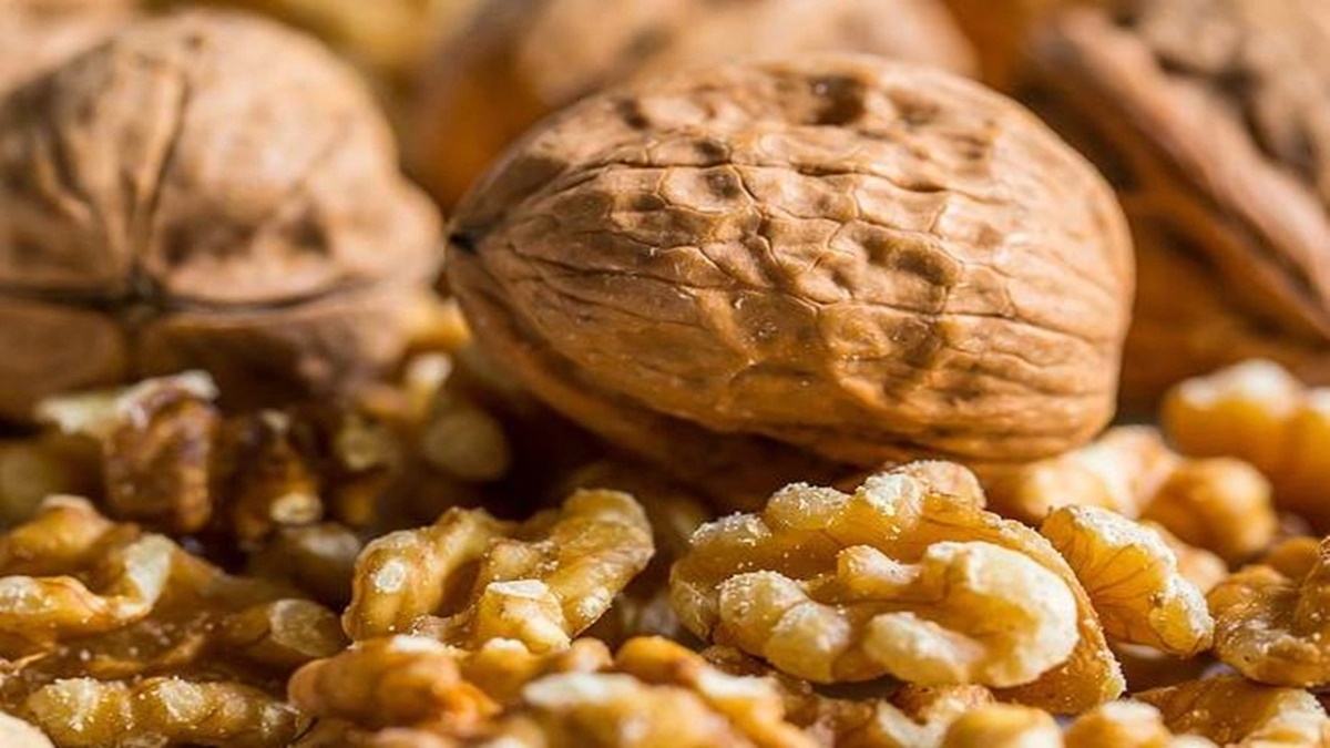 Walnuts boost brain for stressed students, says research Health News