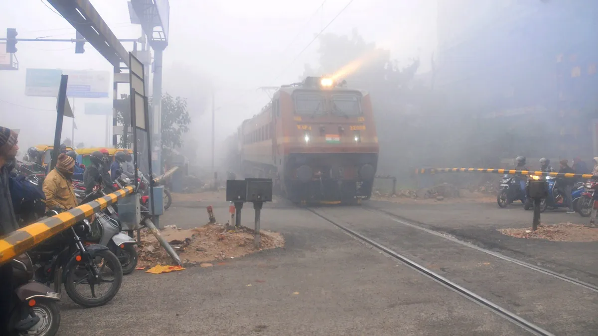over-25-trains-running-behind-schedule-due-to-intense-fog-check-full