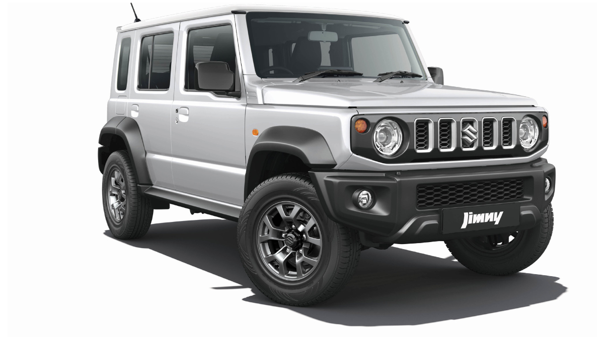 Next, we have the Pearl Arctic White colour variant of the Jimny.