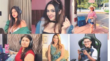 Women @ play