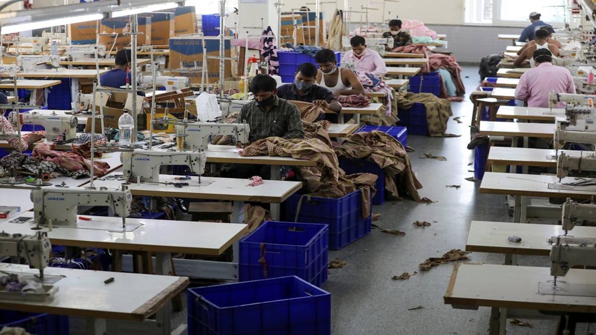 Apparel sector to contribute significantly in taking exports to USD 1