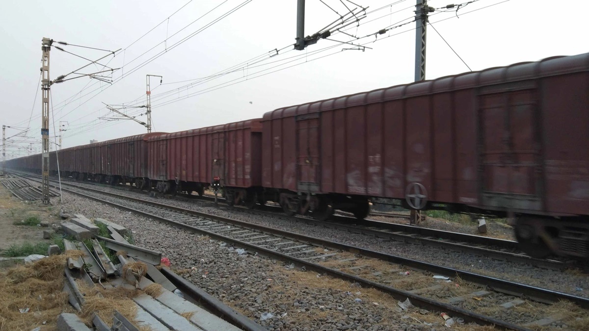 ‘Hungry for Cargo’ Western Railway achieves THIS milestone in freight