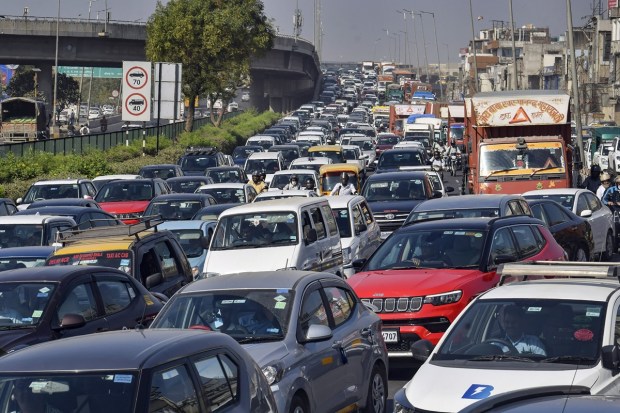 According to the advisory, both the carriageways of NH-48 between Rangpuri and Rajokari will be closed to execute the work, which will witness the construction of two underpasses and an elevated section on the NH-48 that connects Delhi to Gurugram. (Photo: PTI)