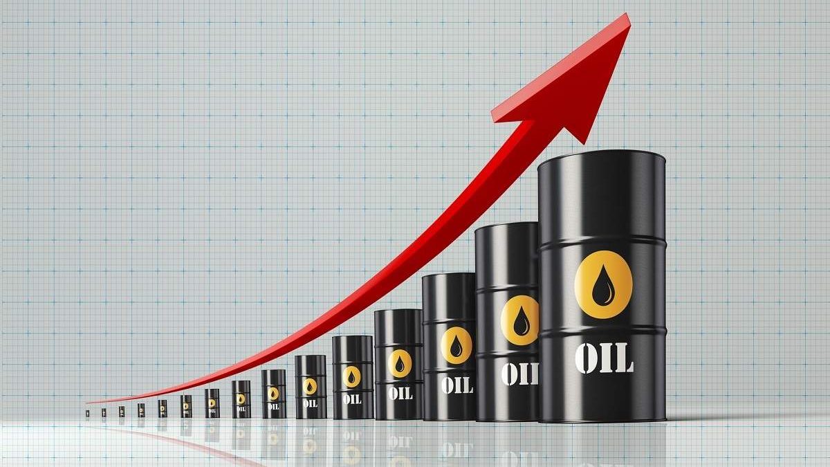 Crude prices may see further selling pressure if cracks in banking system widen; do not