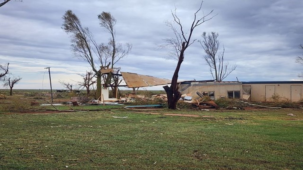 cyclone in australia, ilsa cyclone, ilsa cyclone news,
