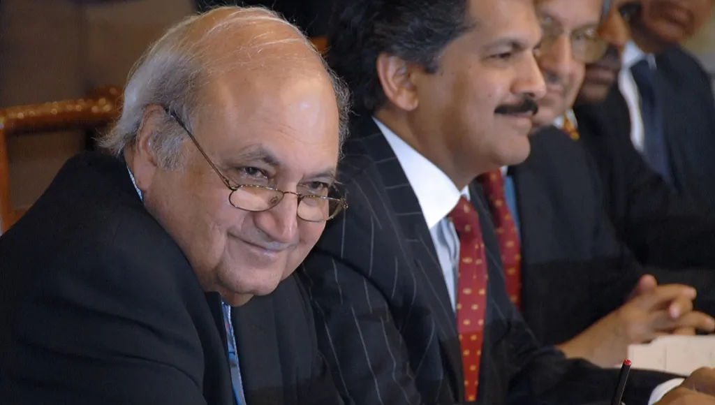 Keshub Mahindra, chairman, Mahindra group, Mahindra & Mahindra, Billionaires, investment, automobile manufacturer, market capitalization, Willys Jeeps, business alliances, ASSOCHAM
