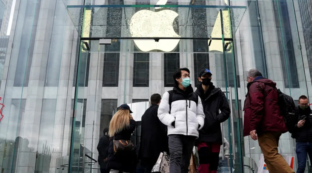 Apple to eliminate few job roles in some corporate retail teams