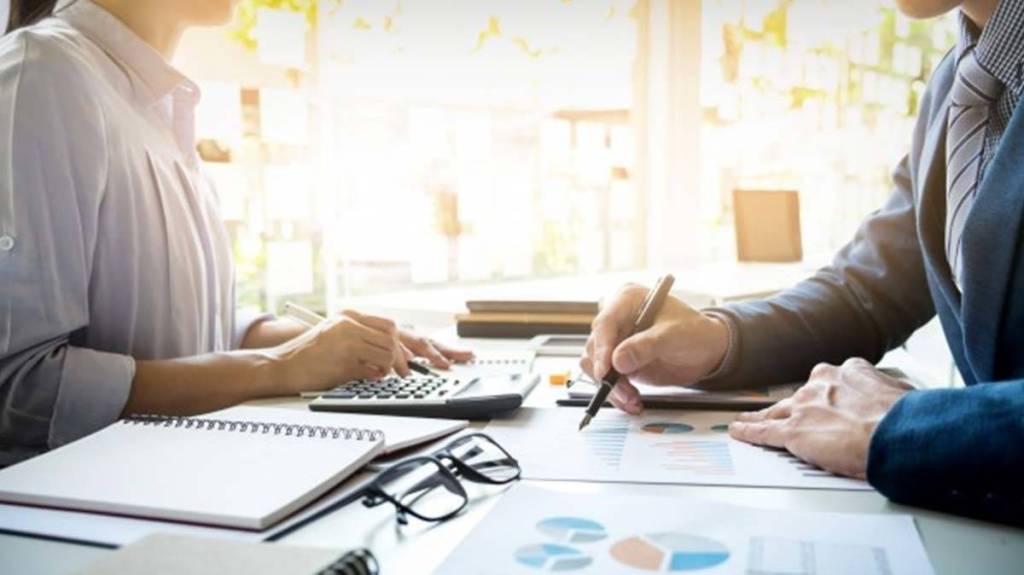 Personal finance strategies to achieve financial independence amidst high-inflation environment