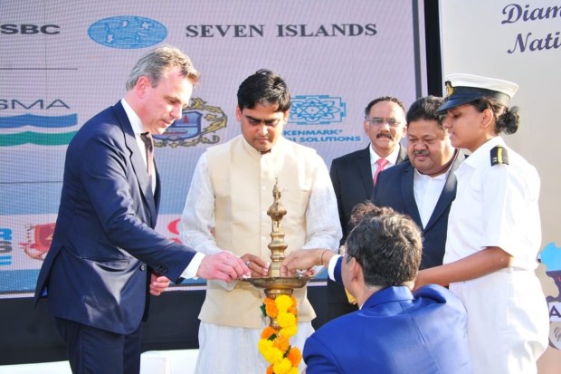 In his written message, Union Minister Sarbananda Sonowal said efforts should be made to make India a world leader in maritime infrastructure.