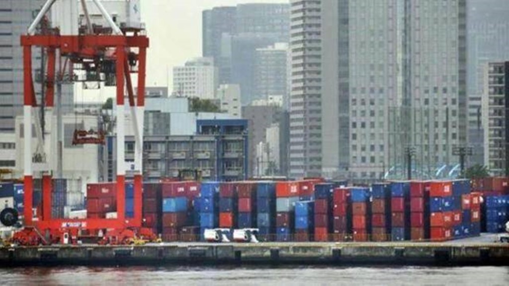 China, exports, imports, overseas shipments, trade surplus, manufacturing, demand, rising prices, labor market, domestic rebound, price deflation, tech imports