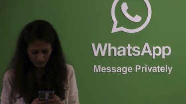 whatsapp lock chat feature