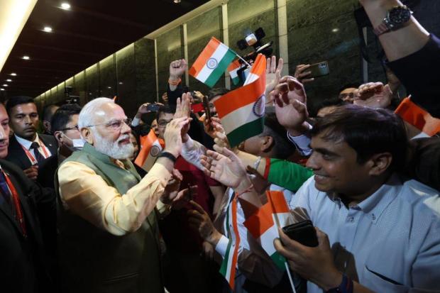 PM Modi received a warn welcome by the Indian community living in Hiroshima, Japan. (Image/Twitter)