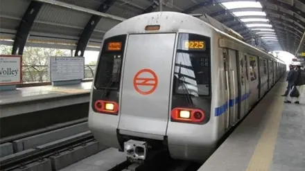 Delhi Metro, Delhi Metro news, Delhi Metro latest news, Delhi Metro alcohol norms, Delhi Metro alcohol allowed, Delhi Metro carrying alcohol, does Delhi Metro allow alcohol, can we travel with alcohol in Delhi Metro, is liquor allowed in Delhi Metro, is alcohol bottle allowed in Delhi Metro, Delhi Metro alochol shop, Delhi Metro alcohol norms,